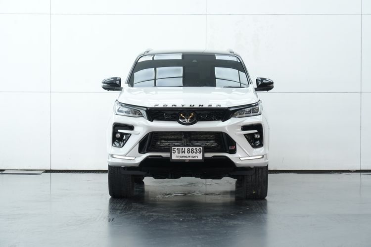 Toyota Fortuner 2023 2.8 GR Sport Black Top 4WD Utility-car ดีเซล เกียร์อัตโนมัติ ขาว รูปที่ 3