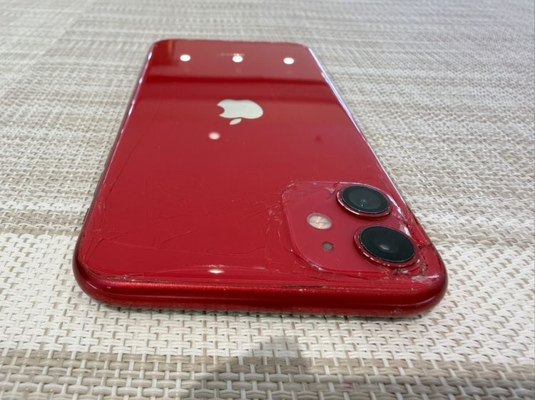 iPhone 11 สีแดง 128 ฝาหลังแตกหน้าจอแท้สแกนหน้าได้ รูปที่ 5