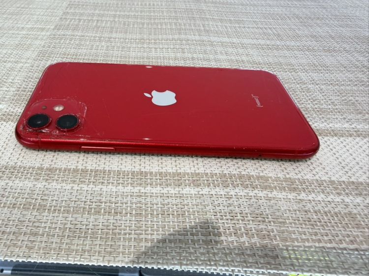 iPhone 11 สีแดง 128 ฝาหลังแตกหน้าจอแท้สแกนหน้าได้ รูปที่ 4