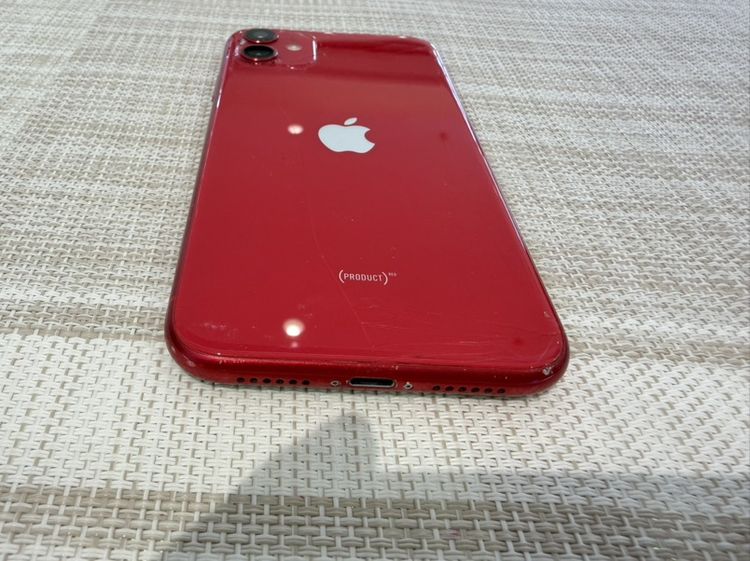 iPhone 11 สีแดง 128 ฝาหลังแตกหน้าจอแท้สแกนหน้าได้ รูปที่ 3