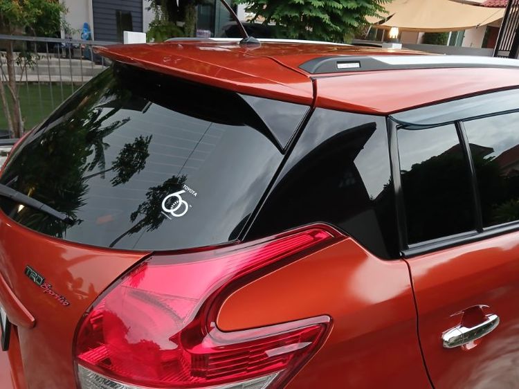 รถ Toyota Yaris 1.5 TRD Sportivo สี ส้ม