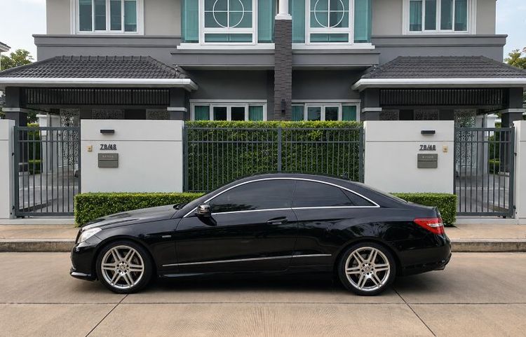 Mercedes-Benz E-Class 2010 E250 CGI AMG Sedan เบนซิน ไม่ติดแก๊ส เกียร์อัตโนมัติ ดำ รูปที่ 4