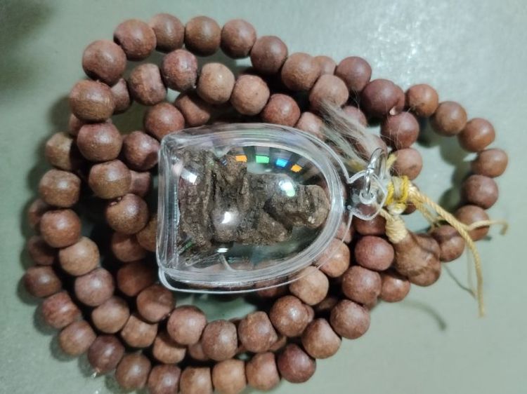 รูปเหมือนเนื้อว่านหลวงปู่ทวดหน้าตัก1" วัดช้างไห้พร้อมประคำวัดห้วยมงคล