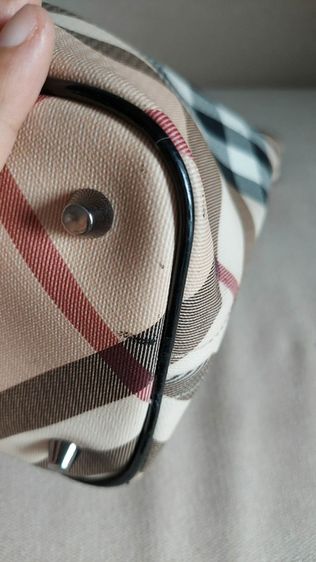 กระเป๋าถือ Burberry ของแท้ รูปที่ 18