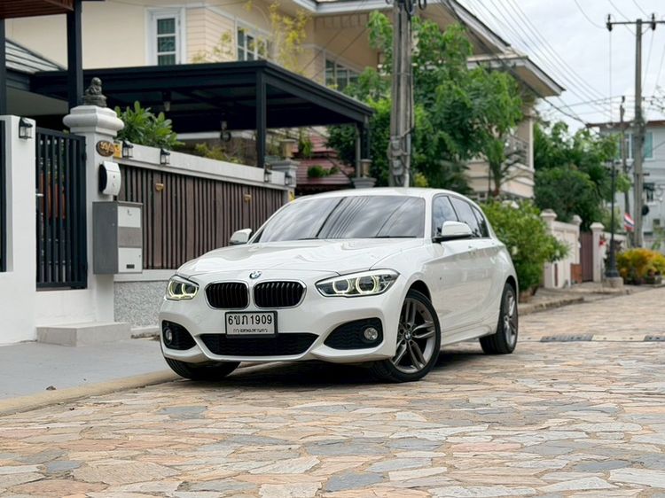 BMW Series 1 2016 118i Sedan เบนซิน ไม่ติดแก๊ส เกียร์อัตโนมัติ ขาว