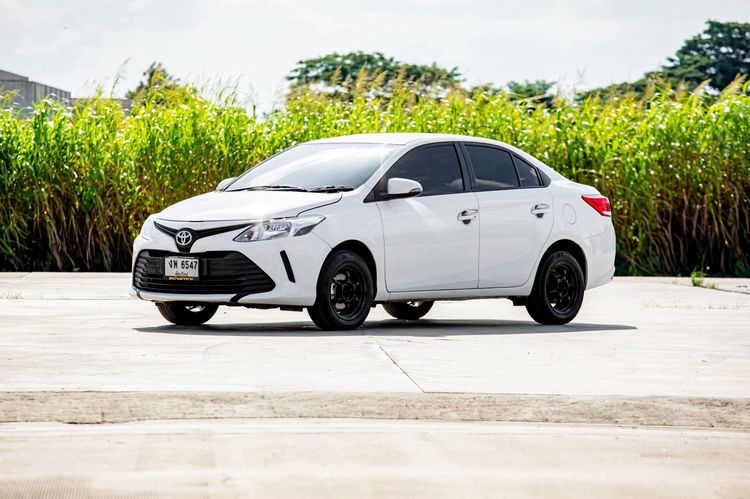 Toyota Vios 2019 1.5 E Sedan เบนซิน เกียร์อัตโนมัติ ขาว รูปที่ 3