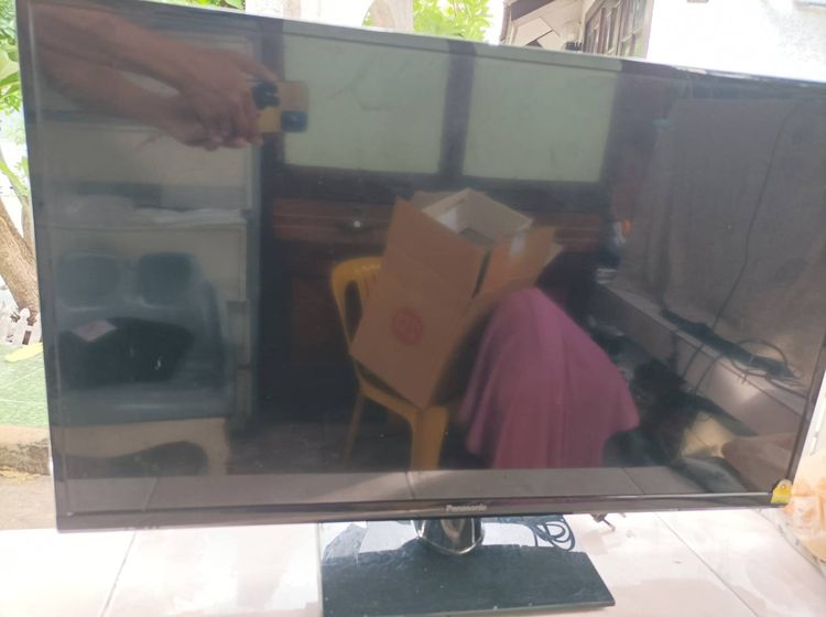  LED TV panasonic 32นิ้ว ดูดิจิตอลทีวีได้เลยไม่ต้องต่อกล่อง ภาพสวยเสียงดี รีโมทครบ เพียง 1790 บาท 