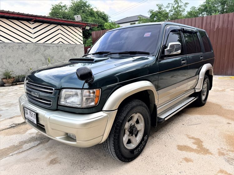 1997 ISUZU TROOPER 3.2 LIMITED TWO-TONE รถบ้านสภาพดี หลังคาแก้ว เจ้าของดูแลดีมาก คุ้มยิ่งกว่าคุ้ม ตัวท๊อป 