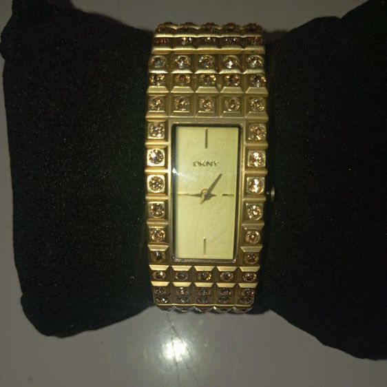 DKNY แท้ รุ่น NY-8245 นาฬิกาข้อมือ นาฬิกา สภาพสวยสมบูรณ์