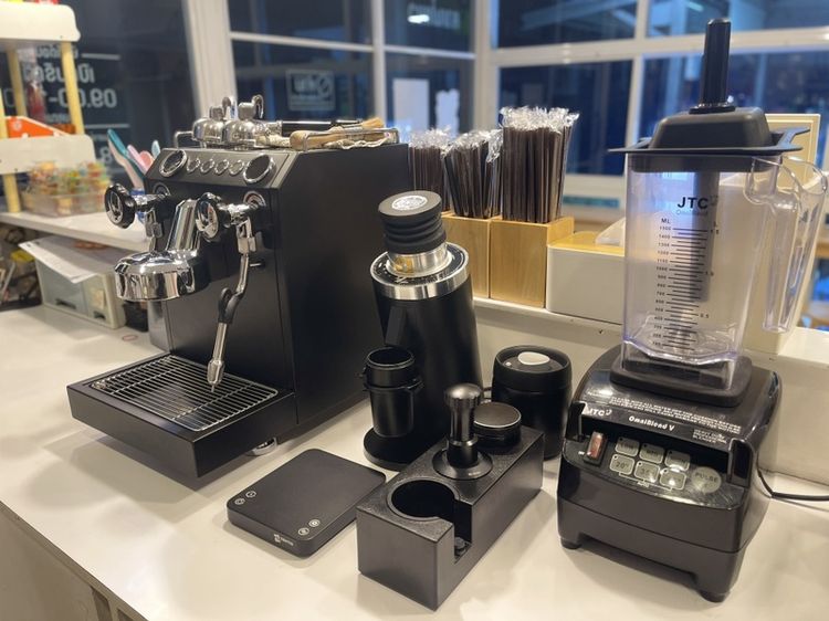 อุปกรณ์ร้านกาแฟ เครื่องชงกาแฟ เครื่องบด Zentis สภาพดีงามใช้งานน้อยมาก