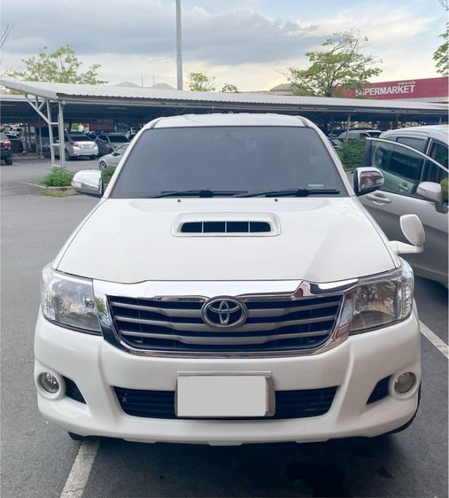 รถ Toyota Hilux Vigo Champ Smart Cab 2.5 G VNT Prerunner สี ขาว