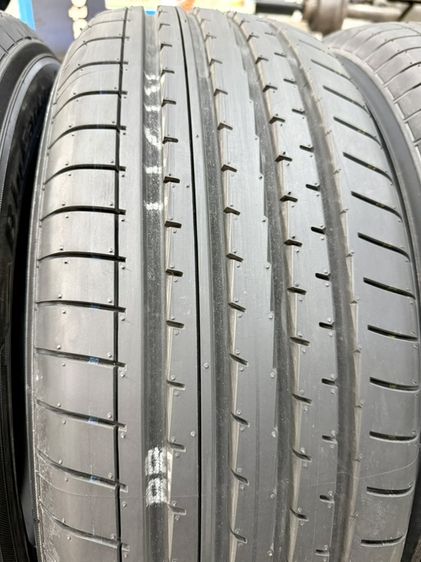 ยางถอดป้ายแดงขอบ 17” ยี่ห้อ YOKOHAMA รุ่น BLUEARTH XT ขนาด 215-60R15 ปี 26 สีเส้นตุ่มหน้ายางยังอยู่ครบ รูปที่ 7