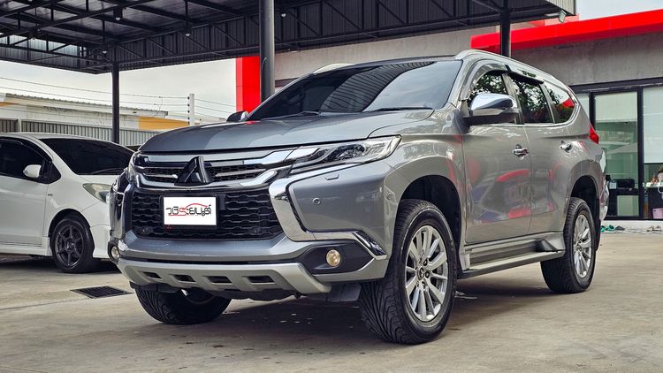 รถ Mitsubishi Pajero Sport 2.4 GT Premium 4WD สี เทา