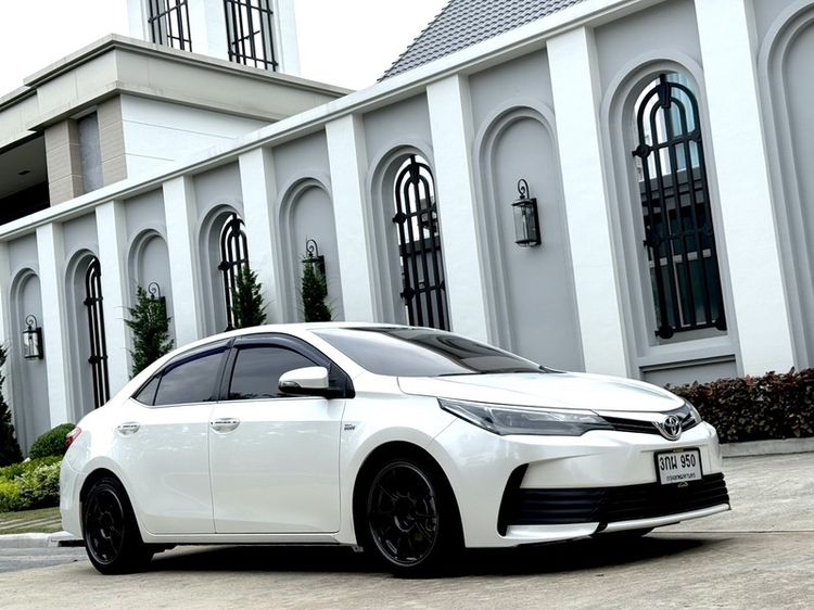 Toyota Altis 2014 1.8 V Sedan āđāļāļāļāļīāļ āđāļāļĩāļĒāļĢāđāļāļąāļāđāļāļĄāļąāļāļī āļāļēāļ§ āļĢāļđāļāļāļĩāđ 2