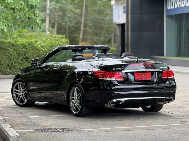 Mercedes-Benz E-Class 2015 E200 Sedan เบนซิน ไม่ติดแก๊ส เกียร์อัตโนมัติ ดำ รูปที่ 3