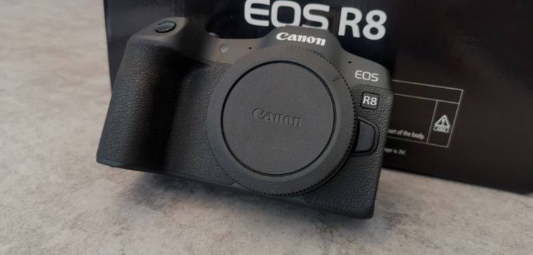 ขาย canon R8 อปกศ สภาพสวยมาก ครบยกกล่อง