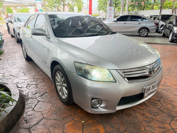 รถ Toyota Camry 2.4 Hybrid สี เทา