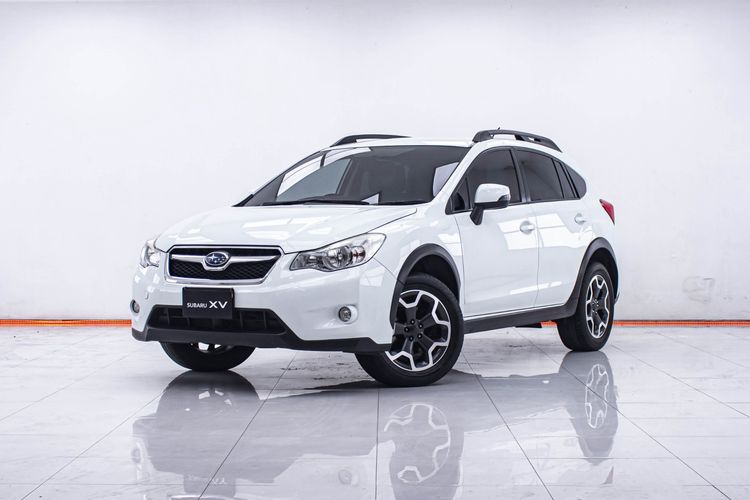 รถ Subaru XV 2.0 4WD สี ขาว