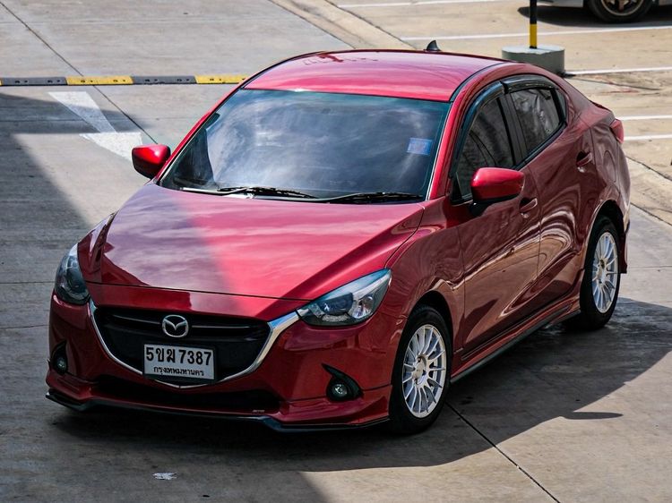 Mazda Mazda 2 2016 1.3 High Plus Sedan เบนซิน เกียร์อัตโนมัติ แดง รูปที่ 2