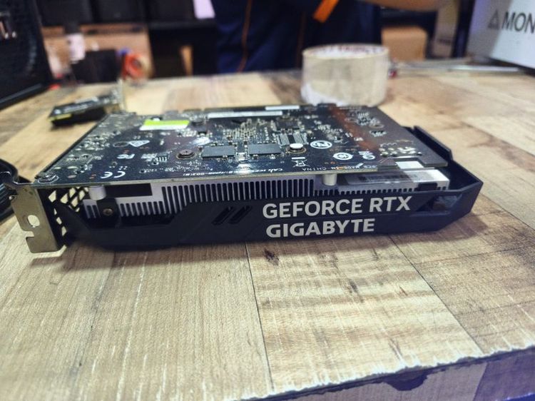 RTX 3050 - GIGABYTE WINDFORCE OC V.2 DDR6 6GB (ประกันถึง มค. 2571) รูปที่ 3