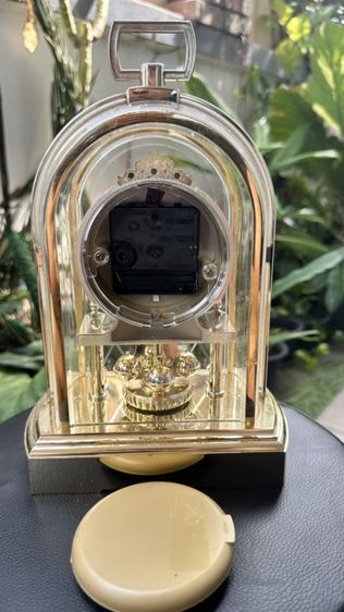 นาฬิกาตั้งโต๊ะทรงโดมวินเทจ CITIZEN Quartz Japan สีทองหรูหรา ลูกตุ้มหมุน สภาพสวย รูปที่ 3