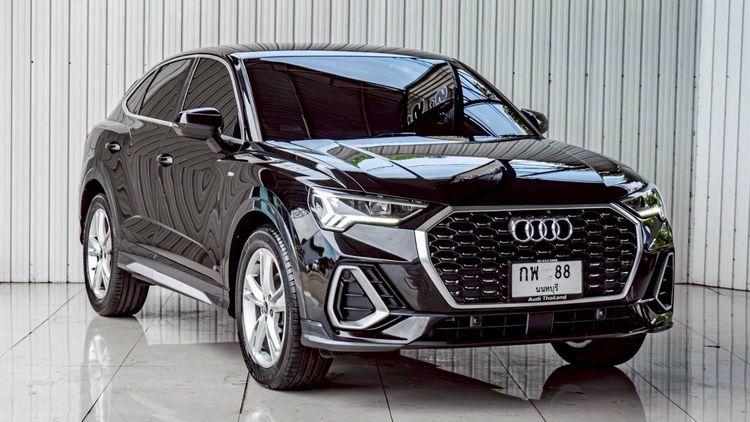 Audi Audi Q3  2022 2.0 TFSI AWD Utility-car เบนซิน ไม่ติดแก๊ส เกียร์อัตโนมัติ ดำ รูปที่ 2