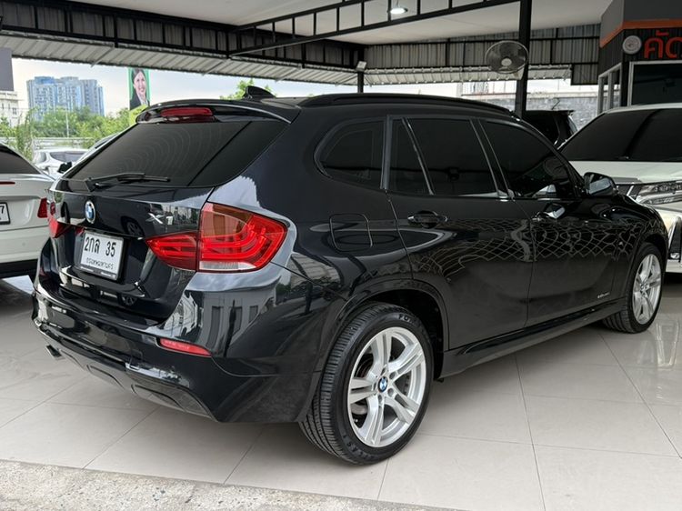 BMW X1 2015 2.0 sDrive18i M Sport Utility-car เบนซิน ไม่ติดแก๊ส เกียร์อัตโนมัติ ดำ รูปที่ 4