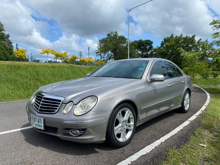 รถ Mercedes-Benz E-Class E230 สี บรอนซ์เงิน