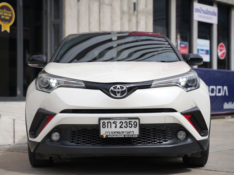 Toyota C-HR 2019 1.8 HV Mid Utility-car เบนซิน ไม่ติดแก๊ส เกียร์อัตโนมัติ ขาว รูปที่ 3