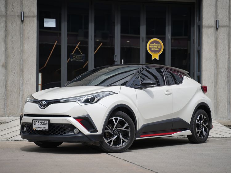 Toyota C-HR 2019 1.8 HV Mid Utility-car เบนซิน ไม่ติดแก๊ส เกียร์อัตโนมัติ ขาว