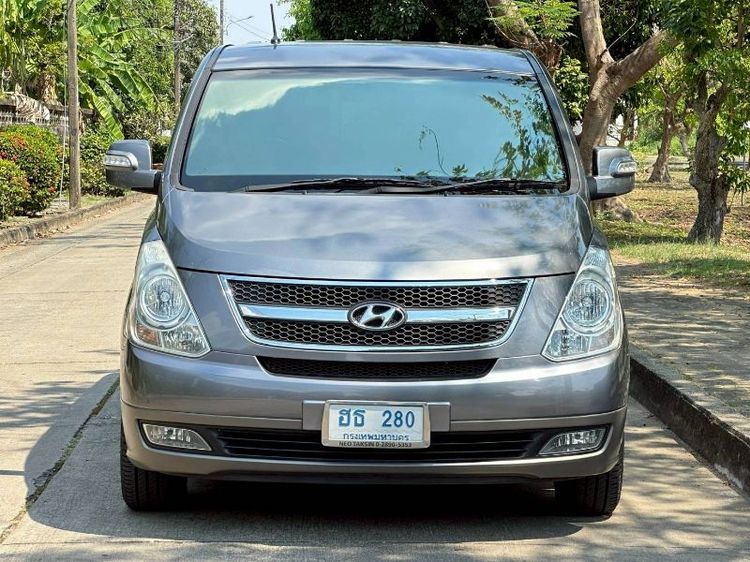 Hyundai H-1  2011 2.5 Maesto Deluxe Van ดีเซล ไม่ติดแก๊ส เกียร์อัตโนมัติ เทา รูปที่ 2
