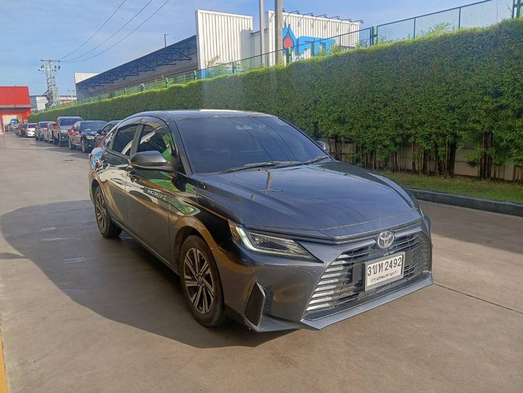 Toyota Yaris ATIV 2023 1.2 Smart Sedan เบนซิน ไม่ติดแก๊ส เกียร์อัตโนมัติ เทา