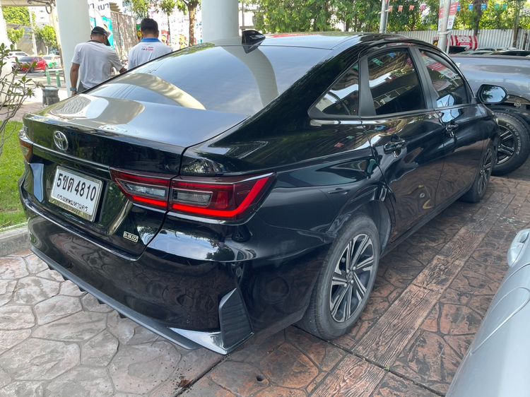 Toyota Yaris ATIV 2024 1.2 Smart Sedan เบนซิน ไม่ติดแก๊ส เกียร์อัตโนมัติ ดำ รูปที่ 4