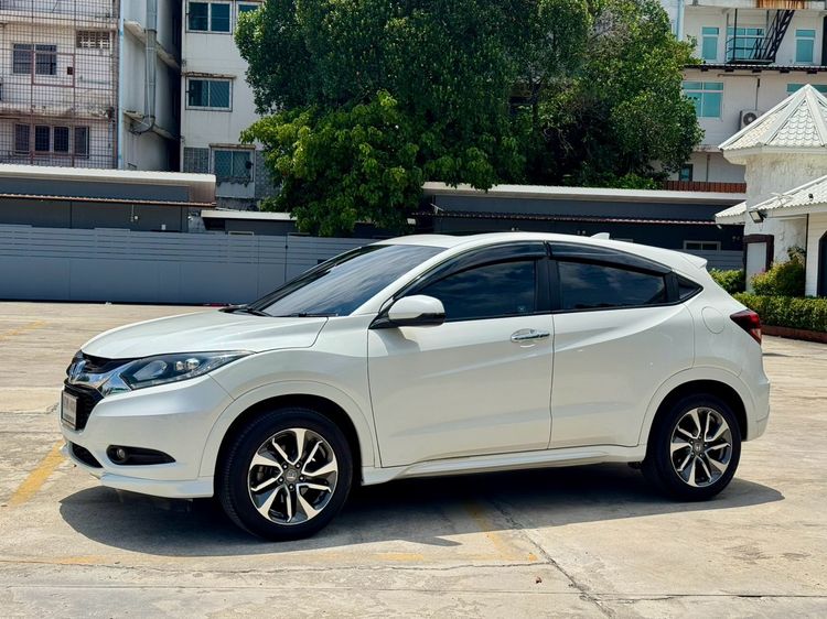 Honda HR-V 2014 1.8 EL Sedan เบนซิน ไม่ติดแก๊ส เกียร์อัตโนมัติ ขาว รูปที่ 4