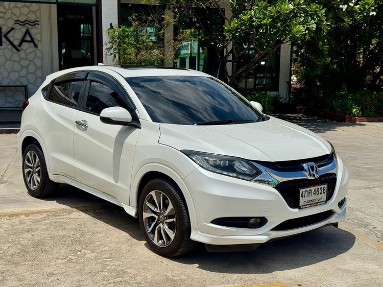 Honda HR-V 2014 1.8 EL Sedan เบนซิน ไม่ติดแก๊ส เกียร์อัตโนมัติ ขาว รูปที่ 3