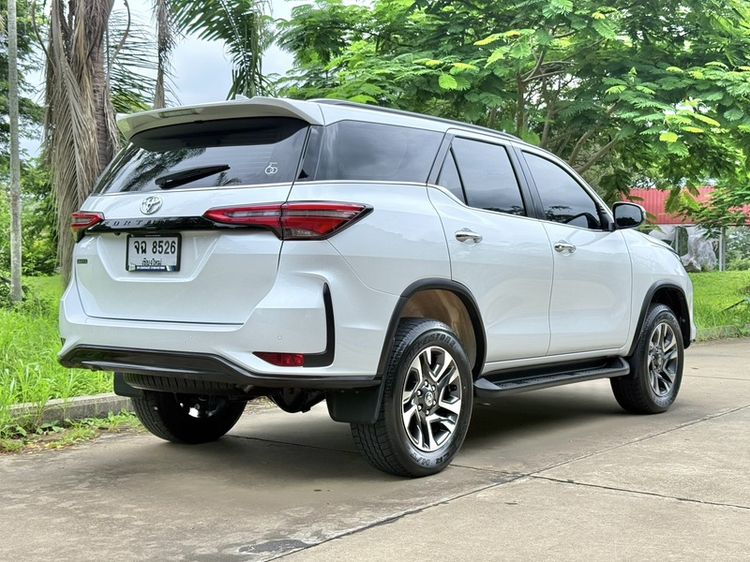 Toyota Fortuner 2023 2.4 Leader V Utility-car ดีเซล เกียร์อัตโนมัติ ขาว รูปที่ 4