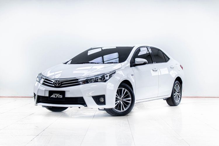 รถ Toyota Altis 1.6 E CNG สี ขาว