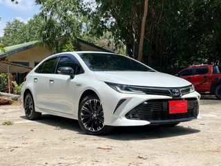 Toyota Altis 1.8 Hybrid GR Sport ปี2023 มีใบตรวจสภาพรถยนต์