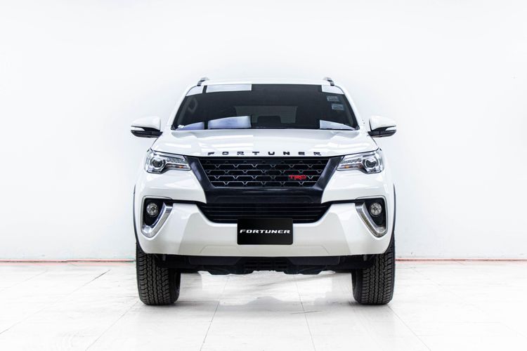 Toyota Fortuner 2016 2.4 V Utility-car ดีเซล ไม่ติดแก๊ส เกียร์อัตโนมัติ ขาว รูปที่ 4