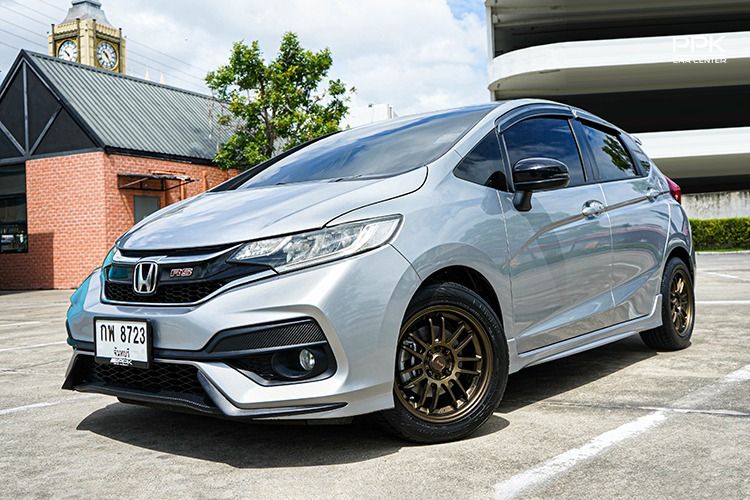 รถ Honda Jazz 1.5 RS i-VTEC สี เทา