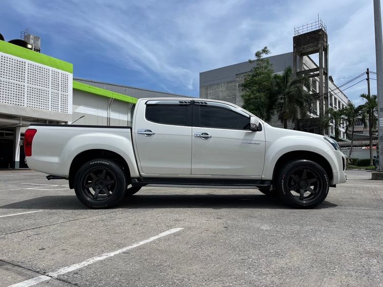 Isuzu D-MAX 2019 1.9 Hi-Lander Stealth Z Prestige Pickup ดีเซล ไม่ติดแก๊ส เกียร์ธรรมดา ขาว รูปที่ 4