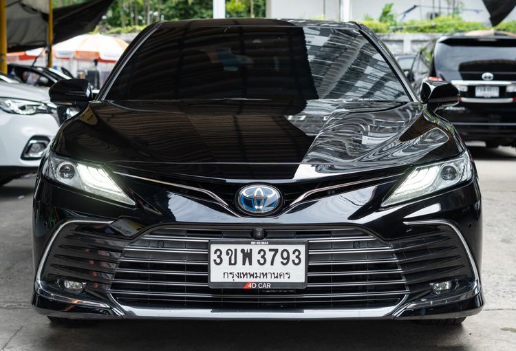 รถ Toyota Camry 2.5 HEV Premium Luxury สี ดำ