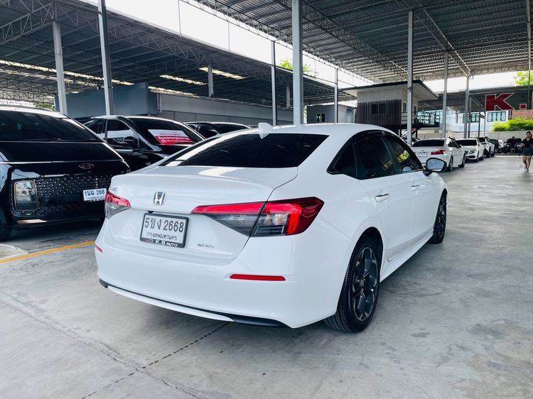Honda Civic 2024 2.0 eHEV EL+ Sedan ไฮบริด เกียร์อัตโนมัติ ขาว รูปที่ 3