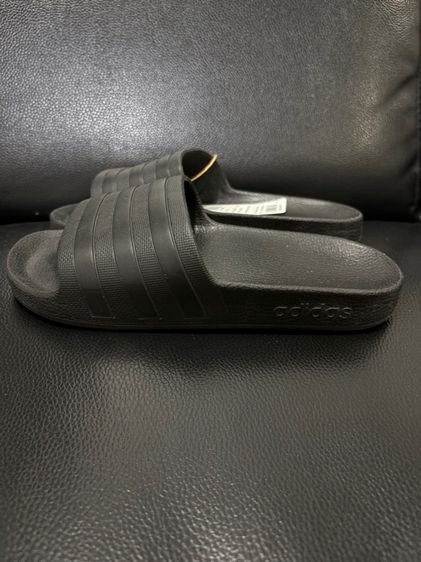 ส่งต่อรองเท้าแตะ adidas รูปที่ 5