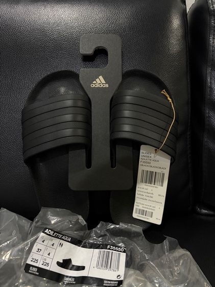 ส่งต่อรองเท้าแตะ adidas รูปที่ 8