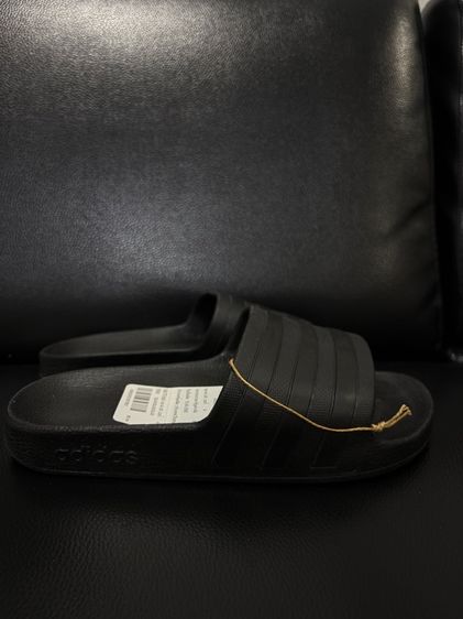 ส่งต่อรองเท้าแตะ adidas รูปที่ 4