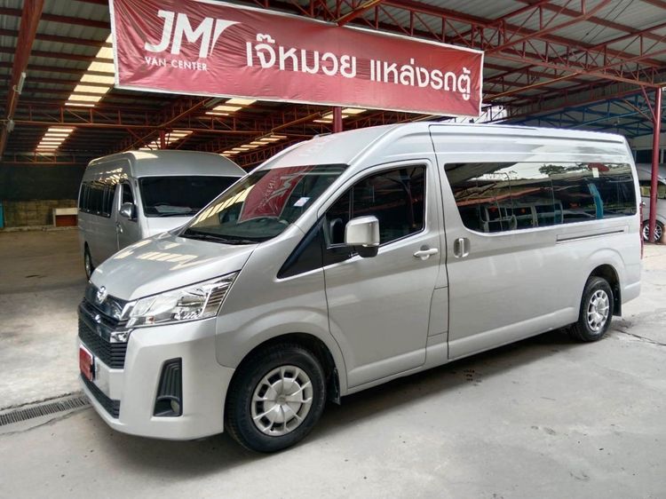 Toyota Commuter 2020 2.8 Van ดีเซล ไม่ติดแก๊ส เกียร์ธรรมดา เทา รูปที่ 2