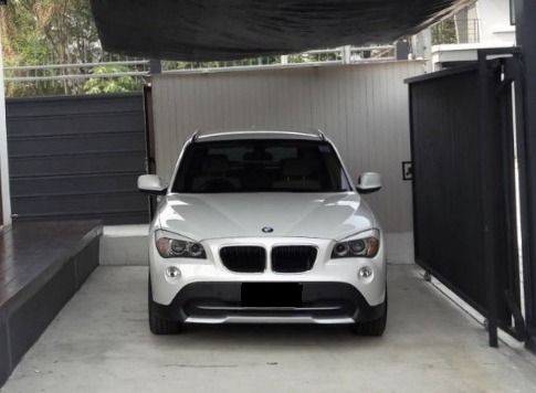 รถ BMW X1 2.0 sDrive18i Highline สี ขาว
