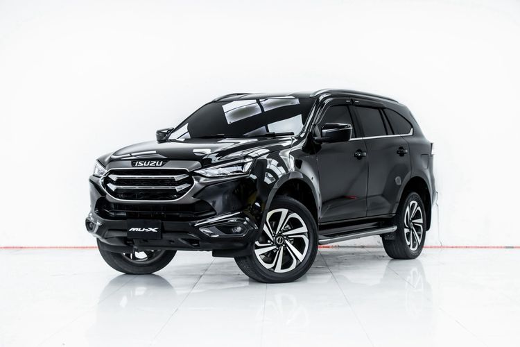 รถ Isuzu MU-X 3.0 Ultimate AT 2WD สี ดำ
