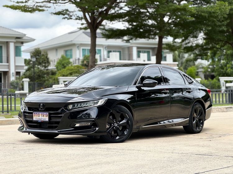 รถ Honda Accord 2.0 Hybrid Tech i-VTEC สี ดำ